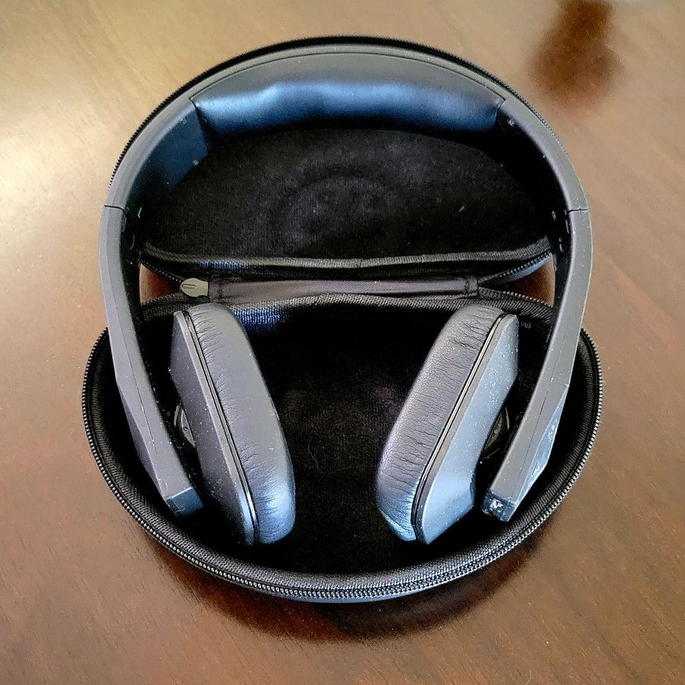 Outdoor Tech Bluetooth Wireless Headphones Tuis Black Folding Over the Ear - Picture 4 of 7